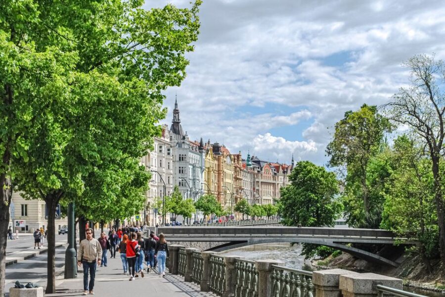 Walking tour of Prague in French : Nové Msto - An In-Depth Look at the Tour Experience