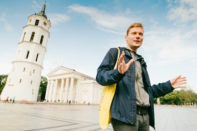 Walking Tour of Vilnius Old Town with snacks - A Detailed Look at the Vilnius Old Town Walking Tour