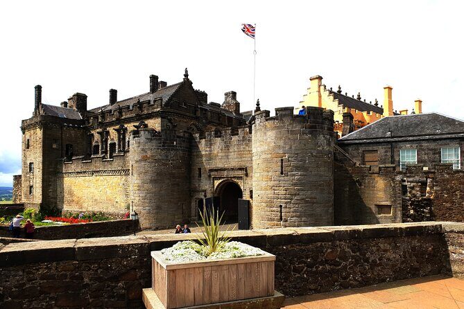 Wallace monument, Stirling Castle, Linlithgow Palace Private Tour - Exploring Scotland’s Rich Heritage on a Private Day Tour