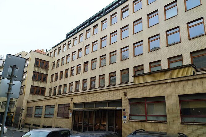 Wars and Totality Private Walking Tour in Prague - Who Will Get the Most Out of This Tour?