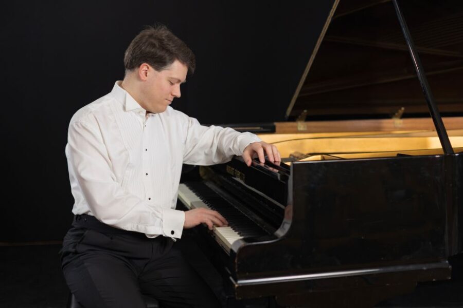 Warsaw: Chopin Concert in a Historical Old Town Location - Who should consider this tour?