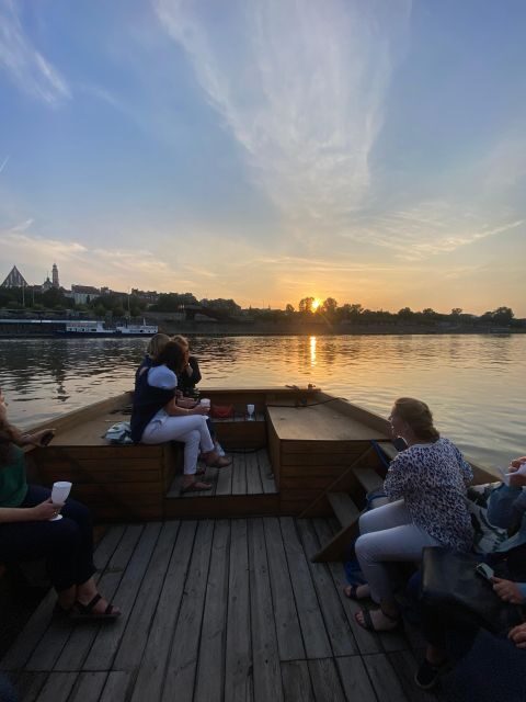 Warsaw: Evening Vistula Cruise with Welcome Drink - Who Would Love This Tour?