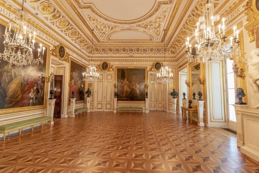 Warsaw Everyday Skip the Line Royal Castle Guided Tour - Exploring Warsaw’s Royal Castle: An In-Depth Look