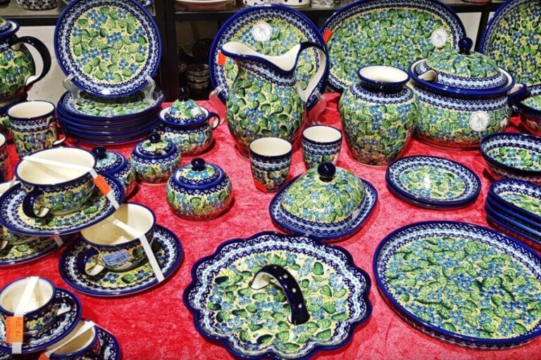 Warsaw: Pottery Decorating Ceramic Workshop - FAQ