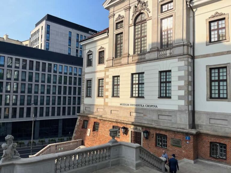 Warsaw: Ride with Chopin, 3h E-Bike Tour with Guide - FAQ