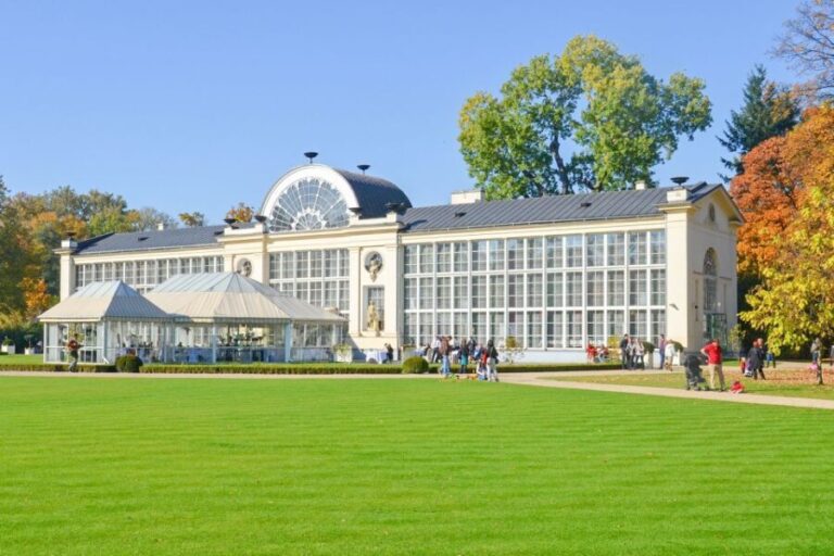 Warsaw: Warsaw Historical Group Tour with Pickup & Drop-Off - The Experience of Guides & Authenticity