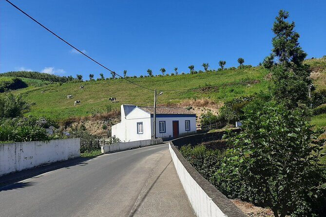Waterfalls Hike, Moinho do Felix with tea plantation - An In-Depth Look at the Waterfalls Hike and Tea Plantation Tour