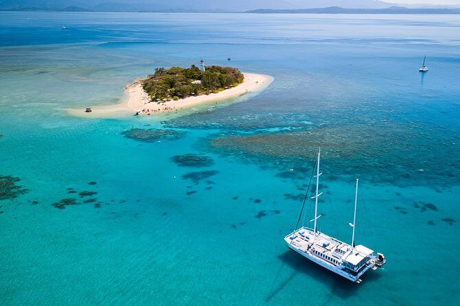 Wavedancer Low Isles Great Barrier Reef Sailing Cruise - Who Would Love This Tour?