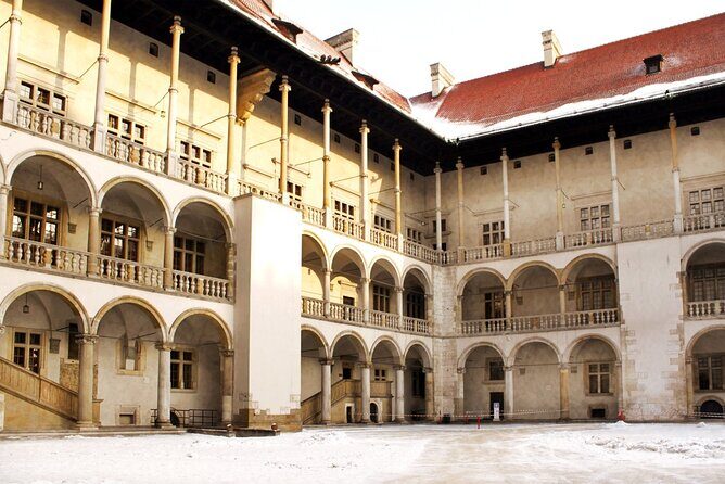 Wawel Castle and Cathedral Guided Walking Tour in Kraków - A Closer Look at the Wawel Castle and Cathedral Tour