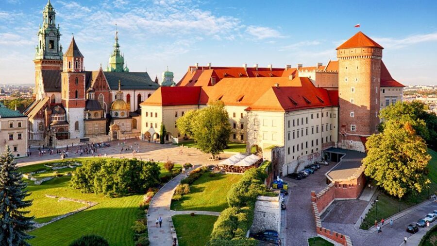Wawel Hill Tour with Audio Guide - Discovering Wawel Hill: A Journey Through Time