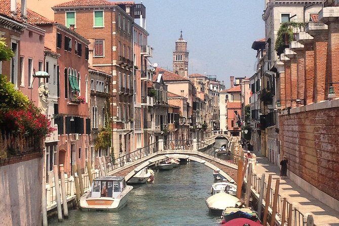 Welcome! Venice Sightseeing kickstart Tour with local guide, small group - Rialto Market: Color, Secrets, and Local Life