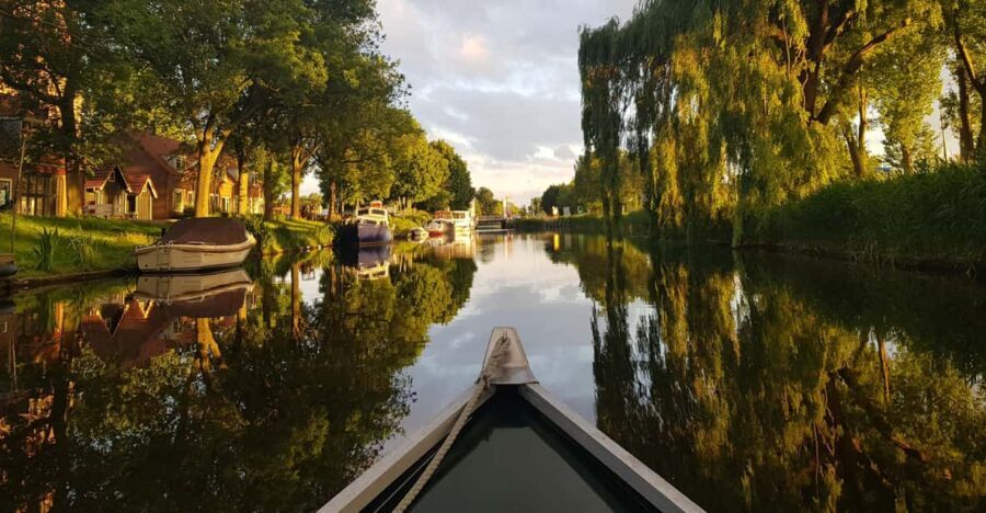 Whisperboat rental in beautiful area close to Amsterdam - The Sum Up