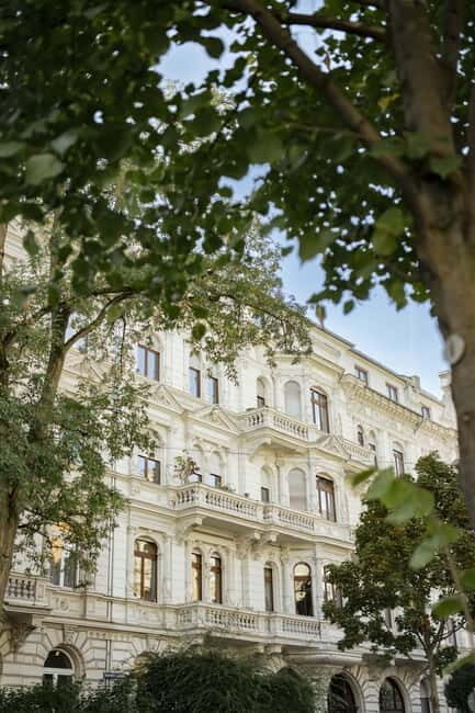 Wiesbaden: Multicultural Westend - public tour - A Practical Guide to the Wiesbaden Westend Tour