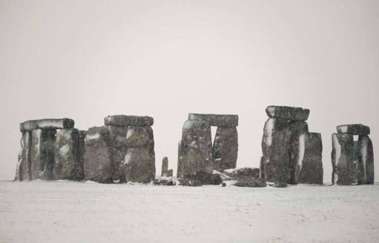 Windsor, Bath, Stonehenge & Salisbury with Christmas Lunch - The Sum Up