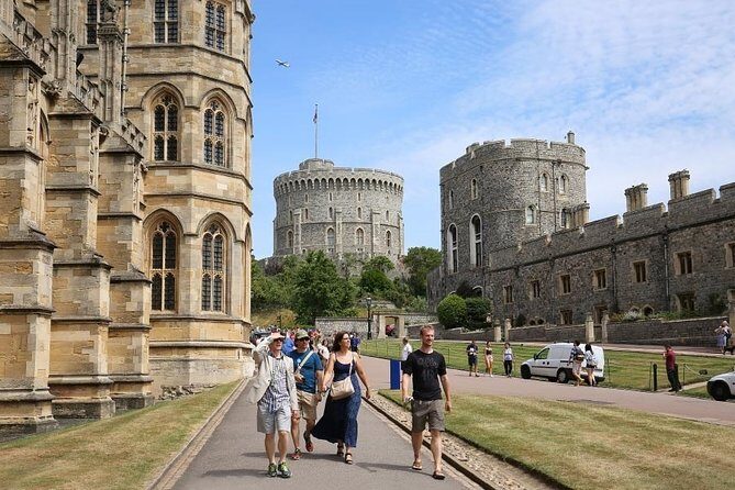 Windsor Castle Private Tour in Executive Vehicle With Admission - Pricing and Value