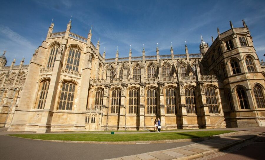 Windsor Castle Tour with Fish and Chips Lunch in London