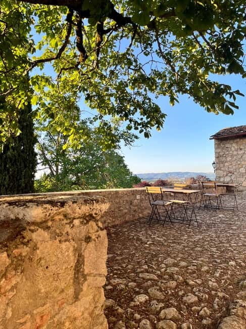 Wine aperitif at the Castle - An In-Depth Look at the Wine Aperitif Experience