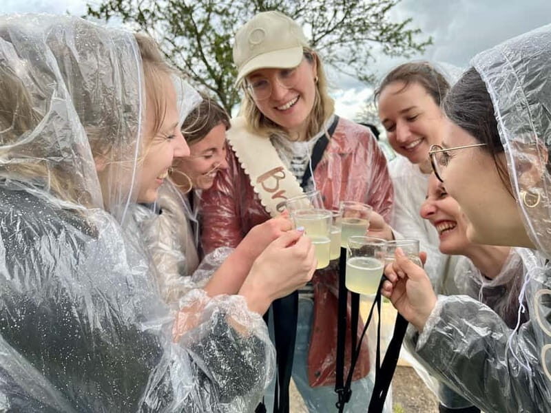 Wine hike JGA Gin Tour with games and snacks Stuttgart - Who is This Tour for?