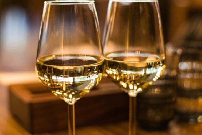 Wine Tasting and Dinner, including Sommelier - Key Points