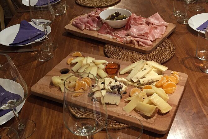 Wine Tasting & Dinner with wine expert in the heart of Florence - What Travelers Can Expect