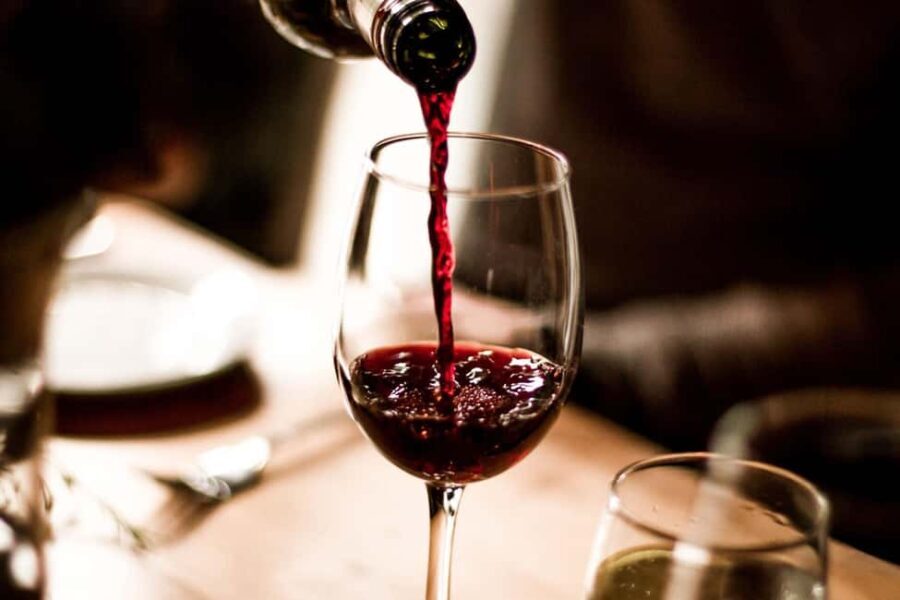 WINE TASTING & TAPAS IN THE HEART OF FARO - The Value of This Experience