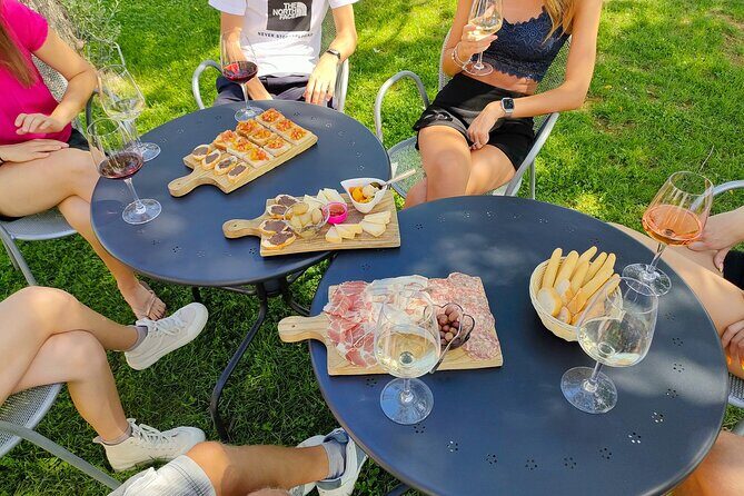 Wine Tasting with Local Food in Lazise Countryside - The Atmosphere and Setting