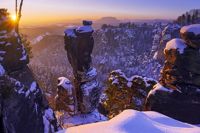 Winter Fairytale The BEST of Bohemian & Saxon Switzerland Hiking Tour - Exploring Bohemian Switzerland: The Heart of the Hiking Experience