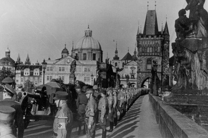 World War II Tour with a crypt - How to Get the Most Out of This Tour