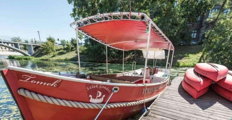 Wroclaw: Old City Walk and Cruise with Small Gondola - Who Should Consider This Tour?