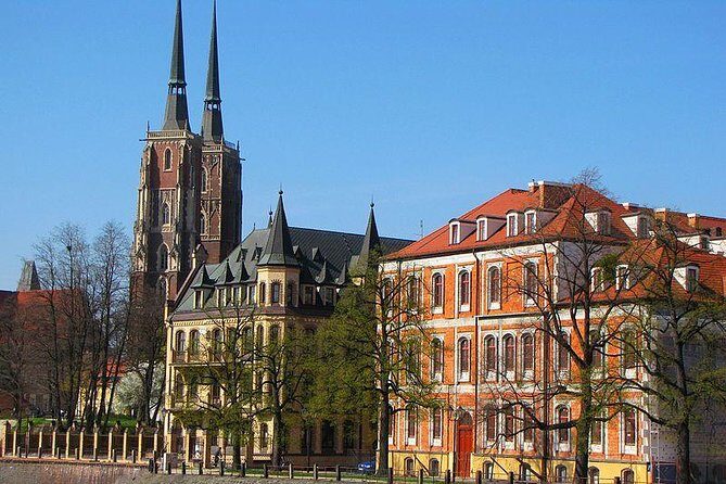 Wroclaw: Ostrow Tumski & Old Town Highlights Private Walking Tour - Exploring Wroclaw’s Heartbeat: The Itinerary in Detail