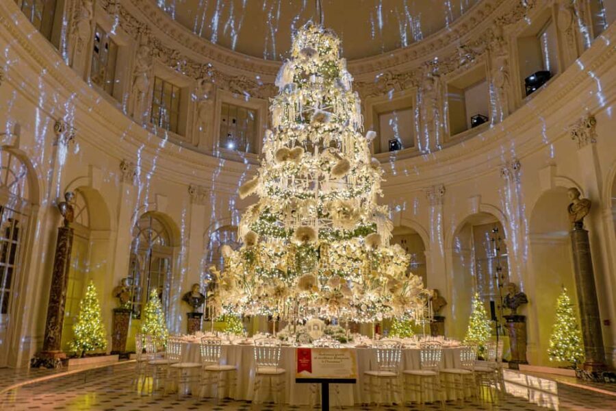 Xmas Paris & Vaux-le-Vicomte Castle Chauffeur Driven 5hrs - Scenic Drive to Vaux-le-Vicomte (1 Hour)
