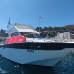Yacht Tour - Sesimbra and Arrabida's Secret Beaches and Bays - What Makes This Tour Stand Out?