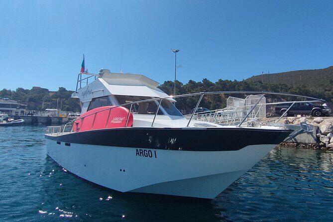Yacht Tour - Sesimbra and Arrabida's Secret Beaches and Bays - What Makes This Tour Stand Out?
