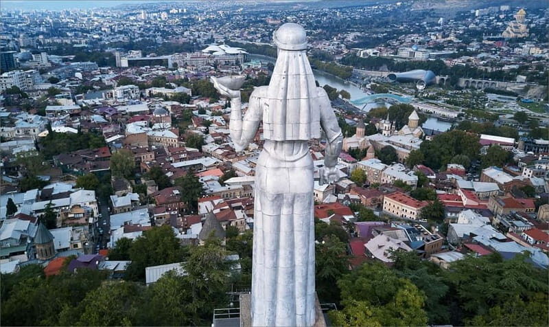 Yerevan to Tbilisi Round Trip: Walking Tour & Wine Tasting - Who should consider this tour?