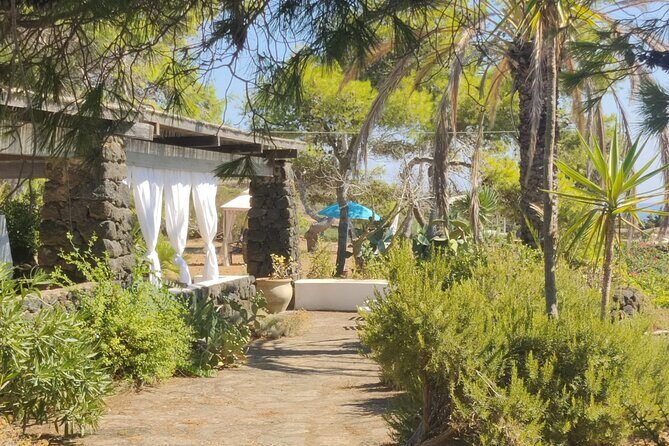 Yoga Class in Pantelleria Vinyasa, Hatha, Yin and Mantras - FAQ