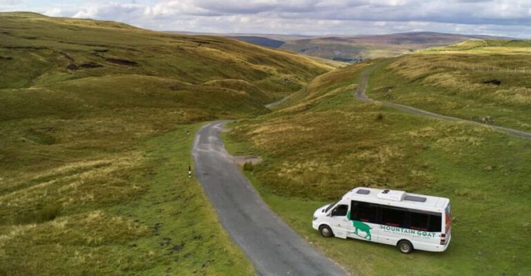 York: "All Creatures Great and Small" Yorkshire Dales Tour - A Deep Dive into the Yorkshire Dales "All Creatures Great and Small" Tour