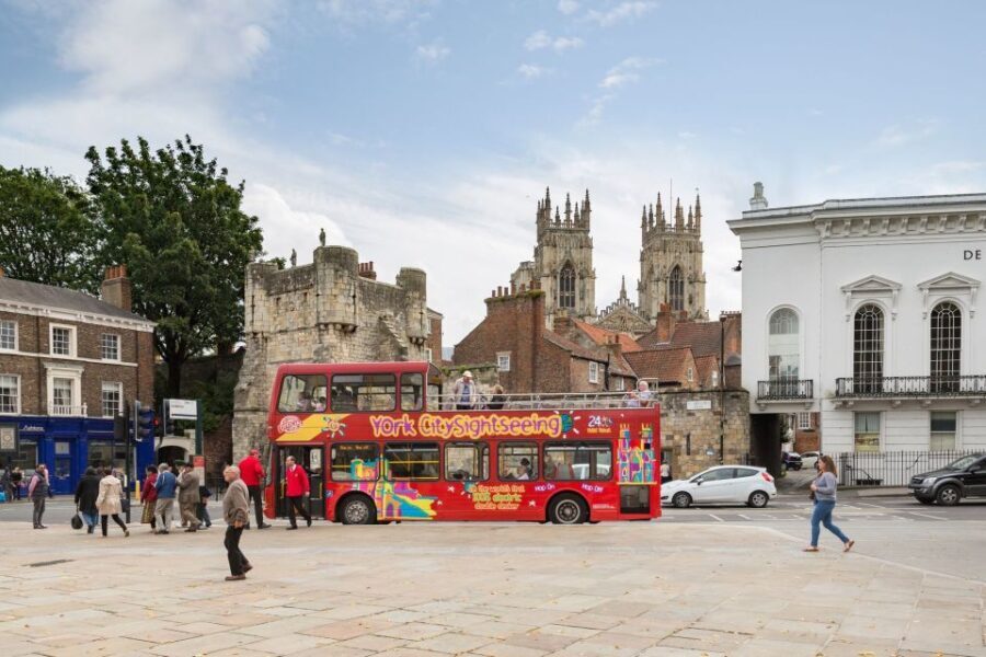 York: City Sightseeing Hop-On Hop-Off Bus Tour - A Detailed Look at the Experience