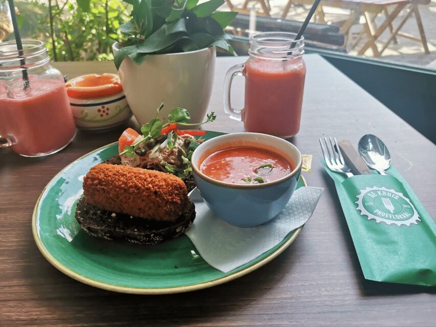 Zaandijk: Dutch Traditional 2 course Lunch including drink - Who Should Consider This Experience?
