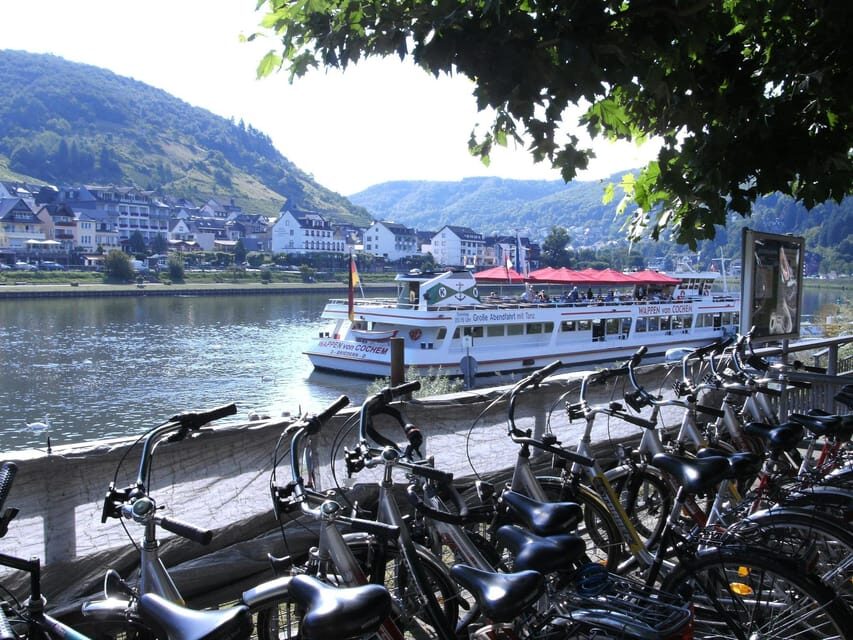 Zell: Bike and boat tour with wine tasting and picnic - A Detailed Look at Your Day on the Moselle