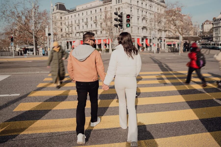 Zurich: Professional Photoshoot at the Best Spots - An In-Depth Look at What to Expect