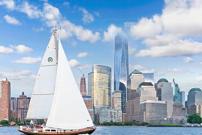 1 Hour Private Charter in New York Harbor for up to 6 people - What to Expect from Your Harbor Sail