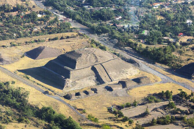 1hr Private Helicopter Tour - Mexico City & Teotihuacan Pyramids - The Sum Up