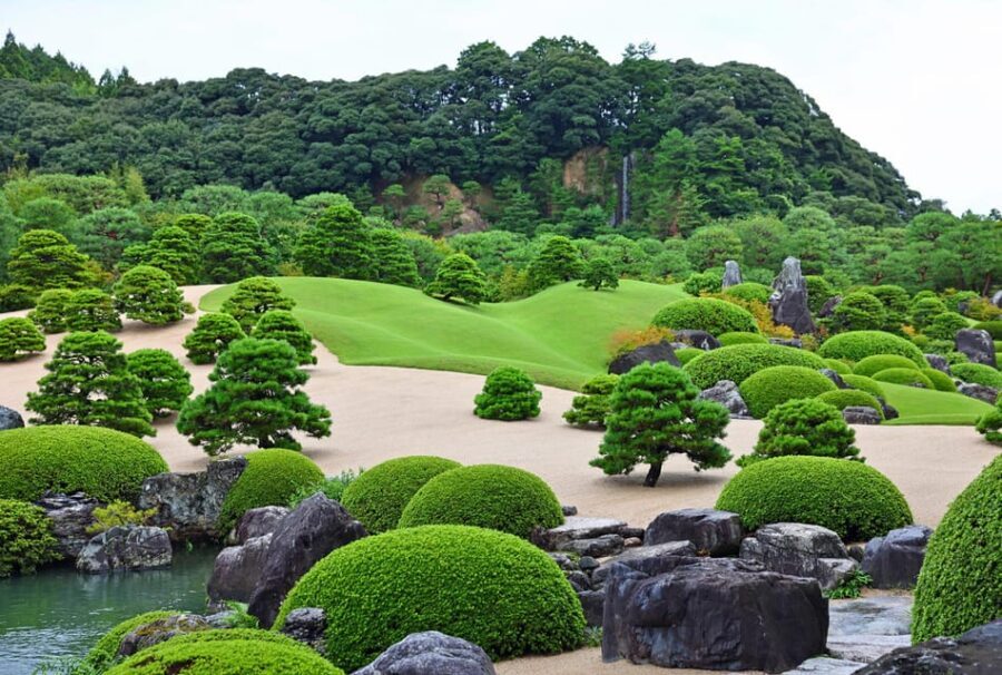 2-day One way Bus Tour from KOKURA around IZUMO to HIROSHIMA - Analyzing the value: is this tour worth it?