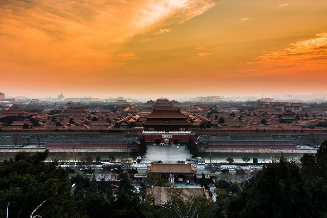 2-Hour Beijing Private Jingshan Coal Hill Park and Beihai Park Walking Tour