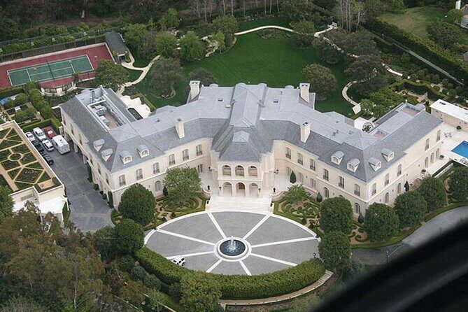 2 Hour Celebrity Homes Tour - Who Would Love This Tour?