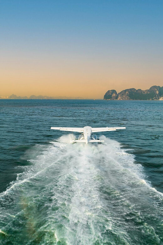 25 minutes sightseeing flight in Halong Bay by Seaplane