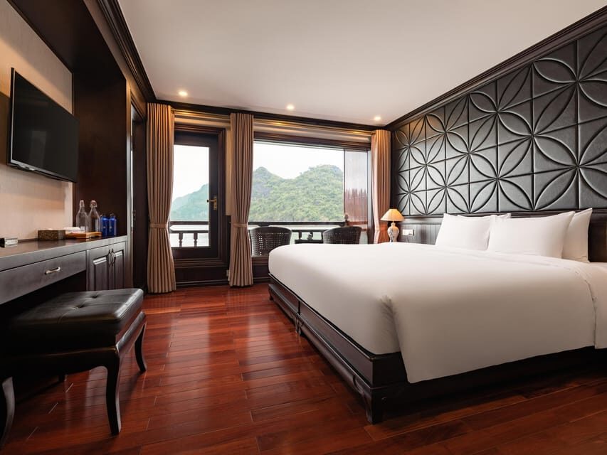3-Day: 5-star Cruises Lan Ha & Halong Bay w/Viet Hai Village - Who Is This Tour Best For?