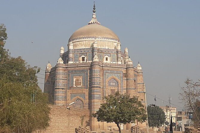 3-Days Guided Tour Of Multan, Bahawalpur, Uch Sharif & Derawar Fort (Cholistan) - Uch Sharif and Bahawalpur: From Tombs to Palaces