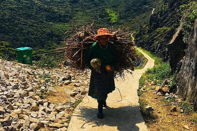 3D2N PRIVATE CAR TOUR + ENGLISH SPEAKING DRIVER (SUV 7 seats) - In-Depth Review of the Ha Giang 3-Day Private Car Tour