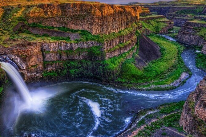 4-Day Yellowstone and Mount Rushmore Tour from Salt Lake City - What Travelers Can Expect